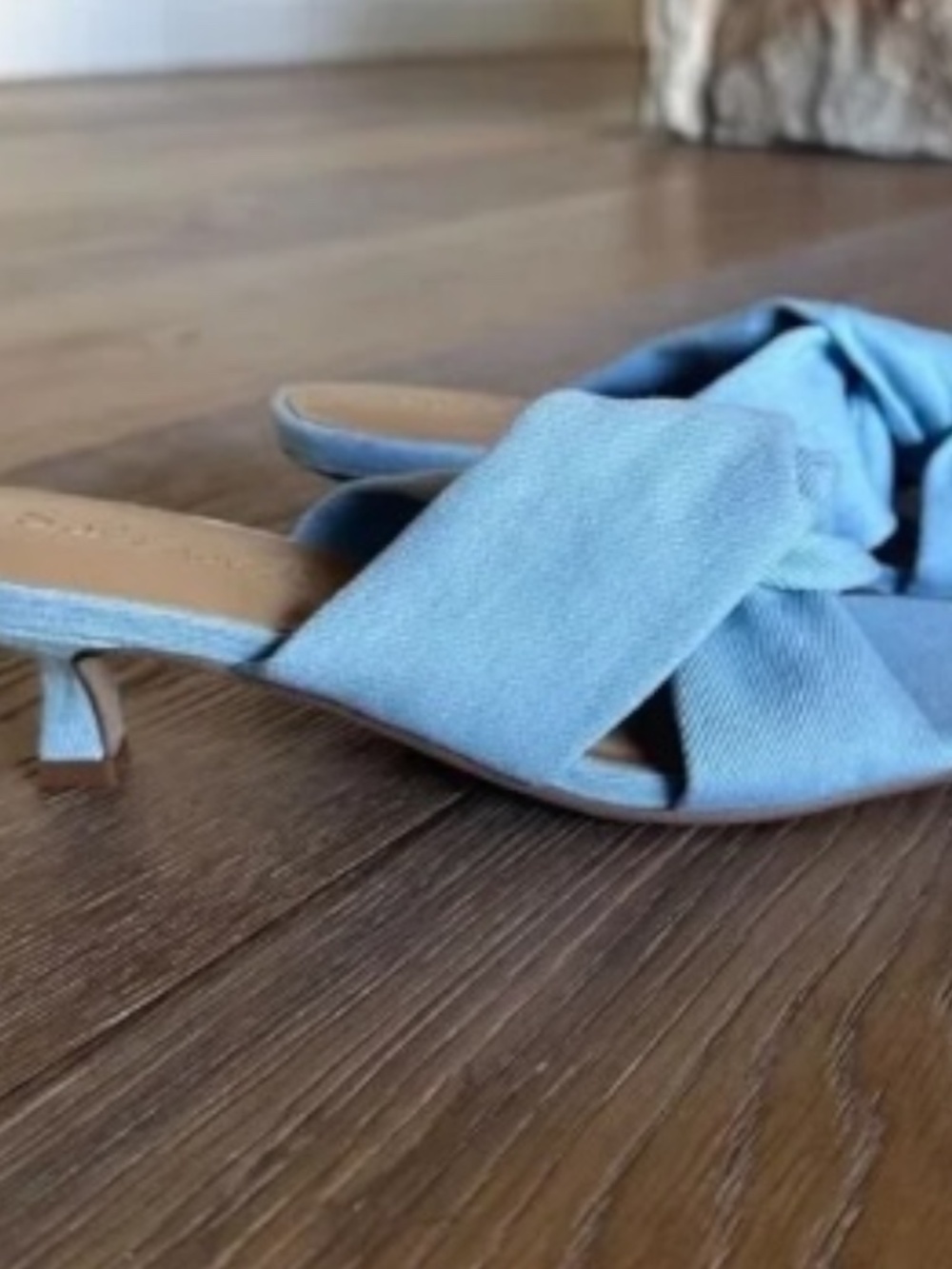 Splendid Hannah Kitten Heel Sandals Denim Blue Size 6 Square Toe Twist Strap - Picture 3 of 11